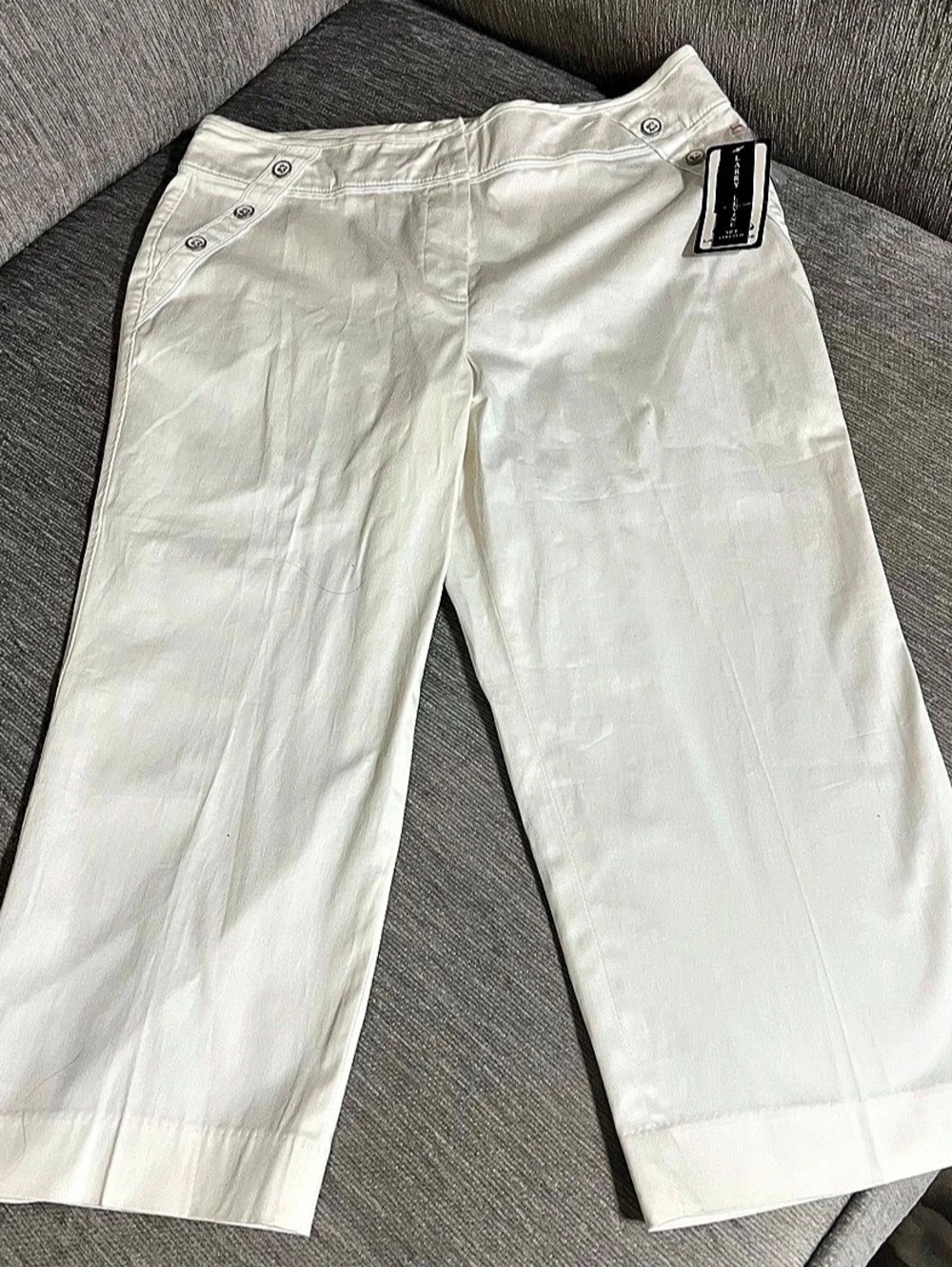 Larry Levine Crop White Size 12